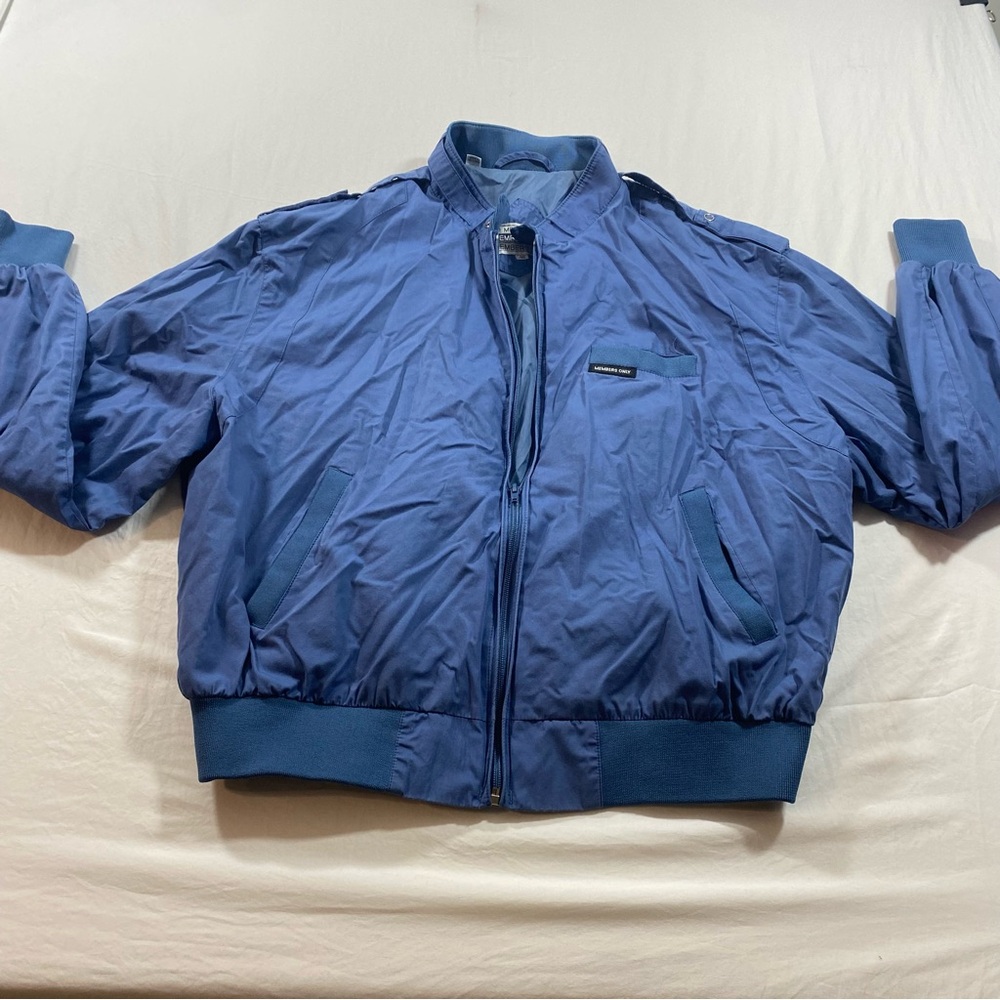 Members Only Jacket vintage Men Size 46 light blue Zipper closure Pockets jacket